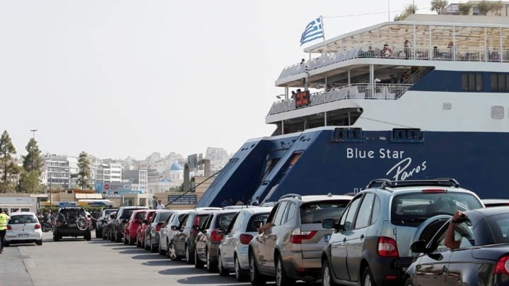 Μαζική η έξοδος των αδειούχων