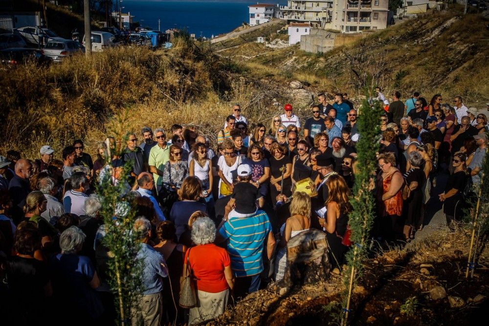 Το Μάτι τίμησε τους νεκρούς του