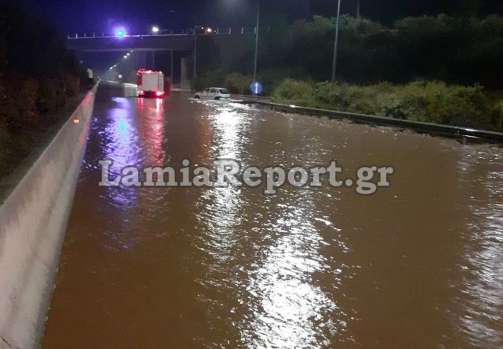 «Ιανός»: Αγωνία στον Αλμυρό &#8211; Μάχη με τον χρόνο για να μην πλημμυρίσει η πόλη