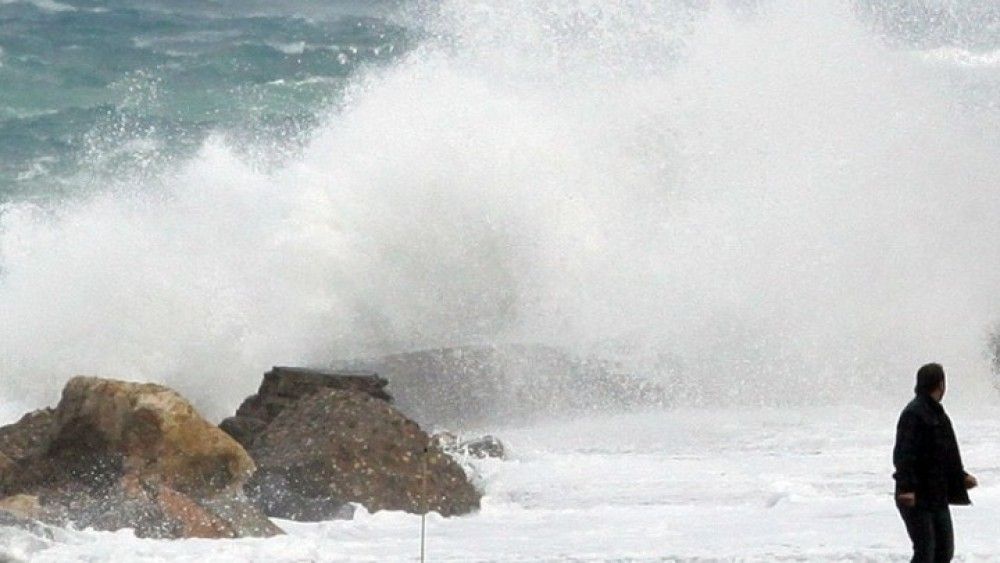 Έρχεται κακοκαιρία με καταιγίδες και χαλάζι