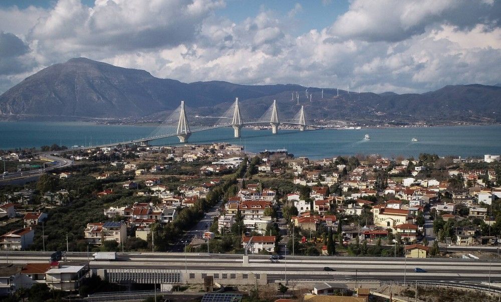 Σκληρό lockdown από σήμερα σε Αχαΐα και Εύβοια