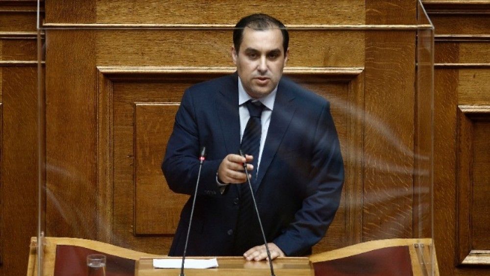 Ο πρύτανης του ΠΑΠΕΙ διαψεύδει τον Τσίπρα για τον Κατσαφάδο