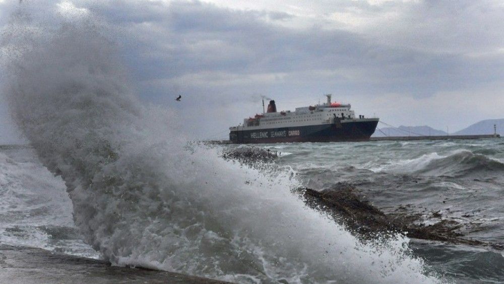 Κακοκαιρία: Κλειστές ακτοπλοϊκές γραμμές και σχολεία