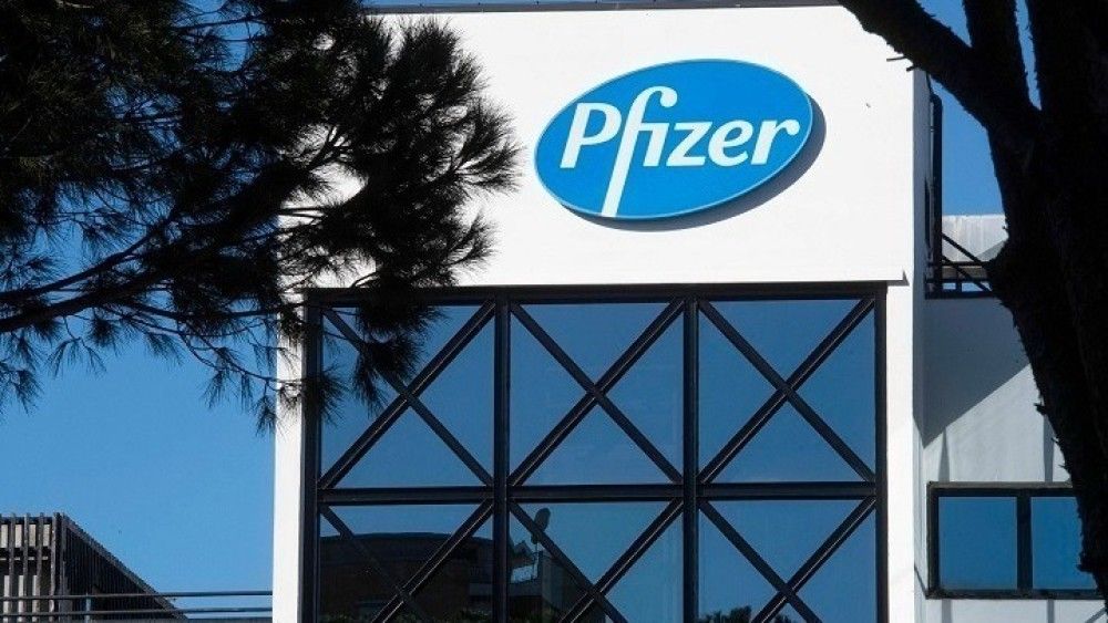 Συμφωνία της ΕΕ με τη Pfizer&#x2F;BioNTech για αγορά 300 εκατομμυρίων δόσεων