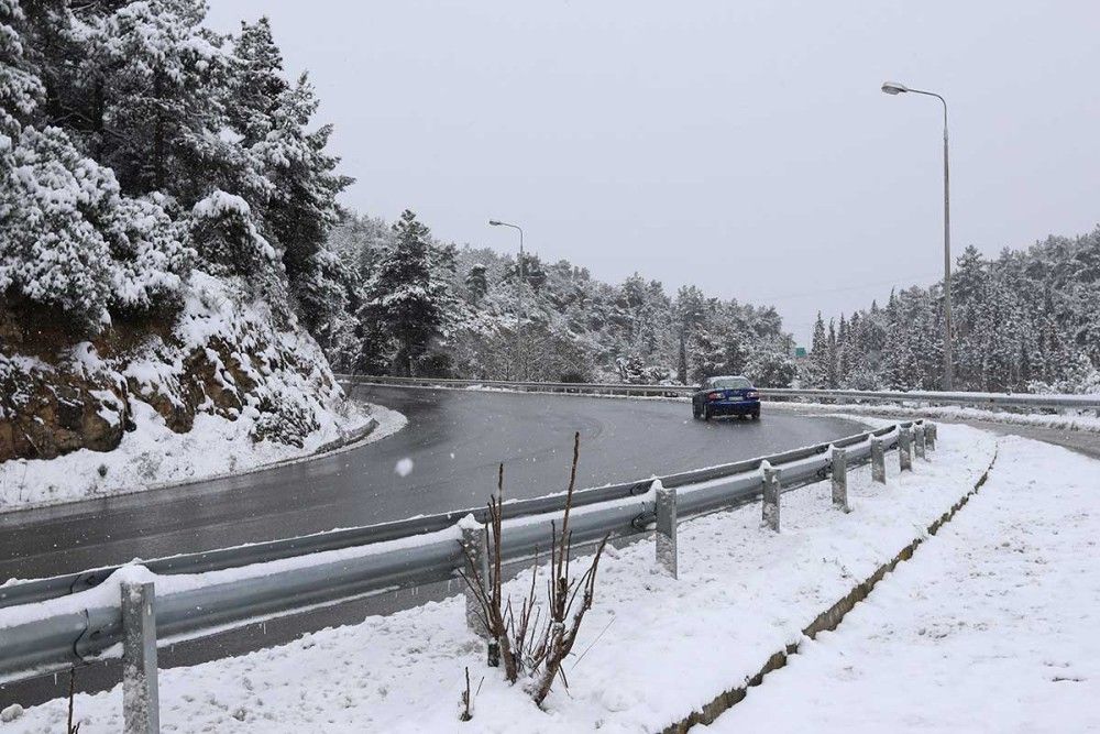 Προβλήματα από τη&#8221;Μήδεια&#8221;: Κλειστοί δρόμοι και διακοπές ηλεκτροδότησης