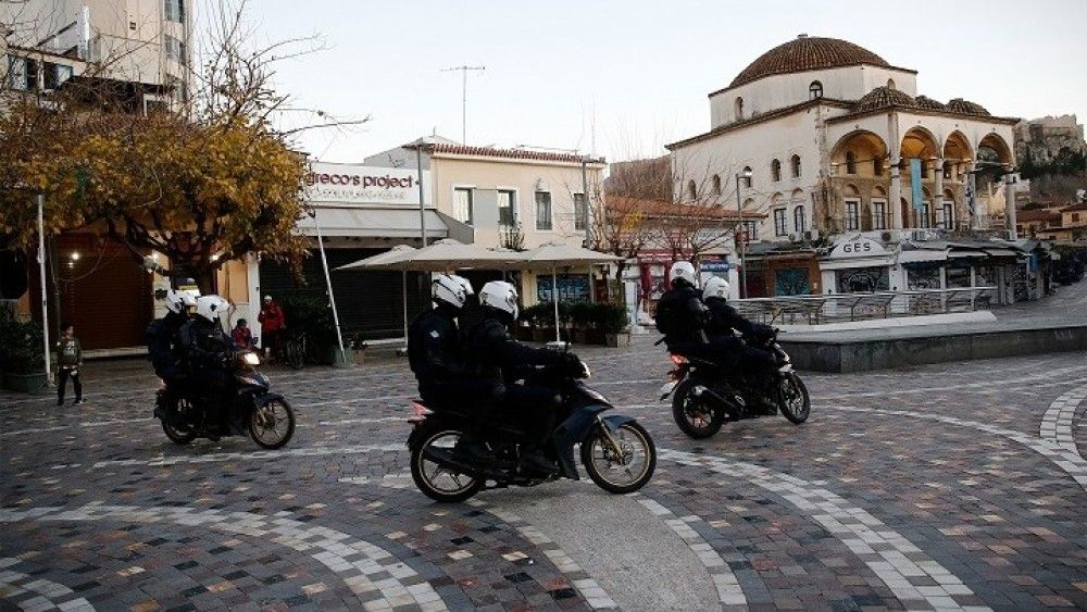 Πρόστιμα και συλλήψεις για τις παραβάσεις των μέτρων κατά του κορωνοϊού