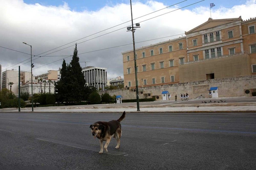 Η Ελλάδα στο «κόκκινο»: Σε ποιες περιοχές επιβάλλονται αυστηρά μέτρα