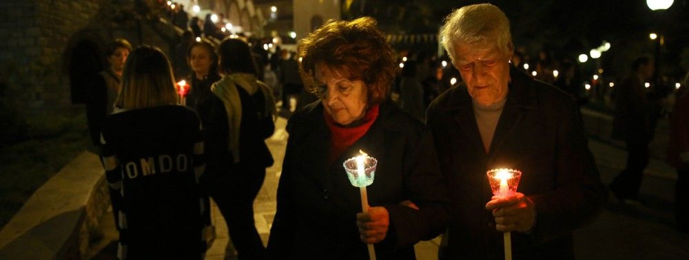 ΔΙΣ: Ανάσταση 21:00 με 22:00 και λειτουργίες στις 18:00 τη Μεγάλη Εβδομάδα