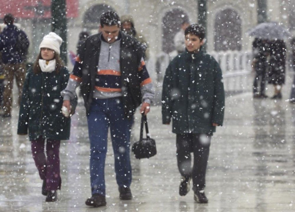 Ο καιρός το Σάββατο: Βροχές, βοριάδες και κρύο &#8211; Χιόνια και στην Αττική