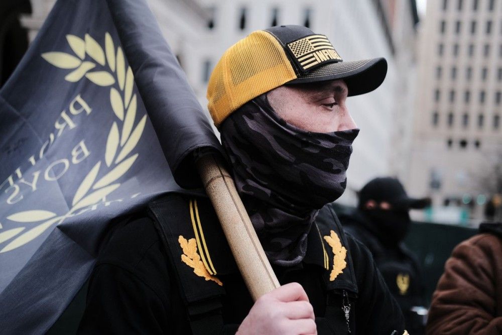 Αυτοδιαλύθηκαν οι «Proud Boys» στον Καναδά