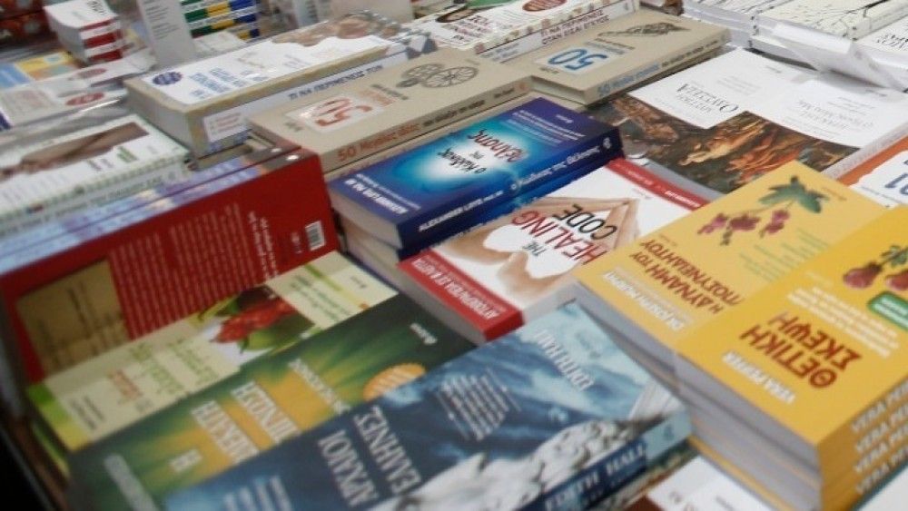 &#8220;We Need Books&#8221;: Υιοθεσίες βιβλίων και άλλες πρωτότυπες βιβλιοφιλικές περιπέτειες