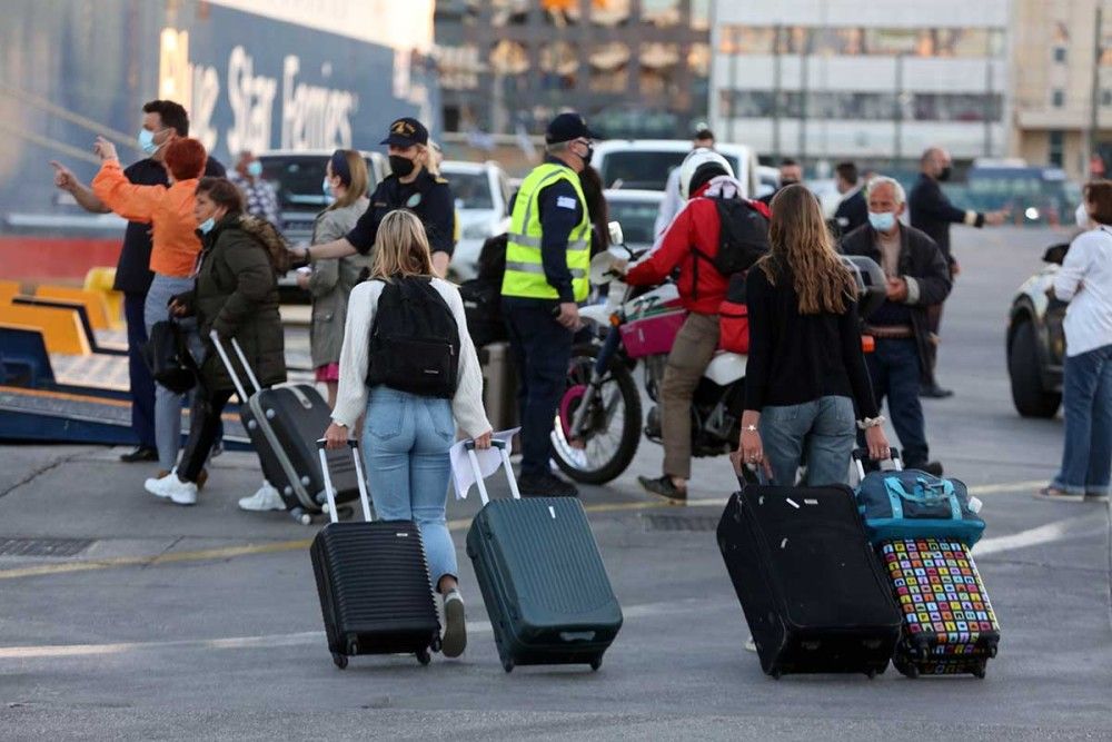 Πλακιωτάκης: Σε ισχύ από αύριο η ψηφιακή δήλωση υγείας για τους επιβάτες