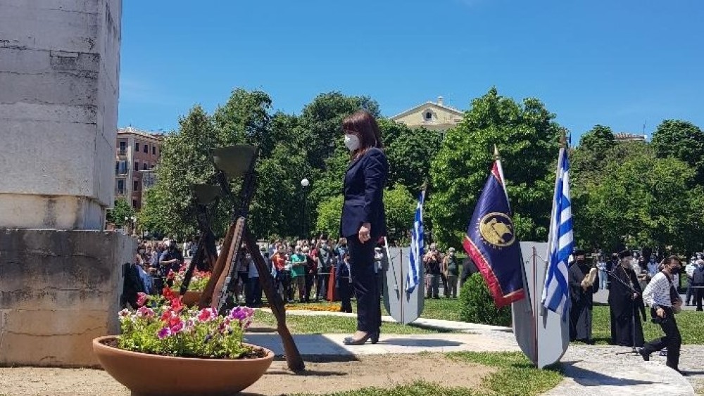 Κατάθεση στεφάνου από την ΠτΔ στο Μνημείο της Ένωσης της Επτανήσου