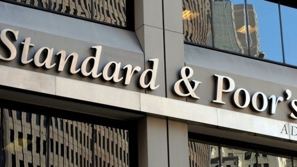 S&#038;P: Η Ελλάδα μπορεί να απορροφήσει τις συνέπειες σε πιθανή αύξηση των επιτοκίων παγκοσμίως