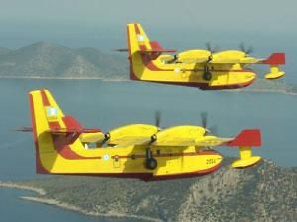 Κύπρος: Έφτασαν τα δύο Canadair CL-415 από την Ελλάδα