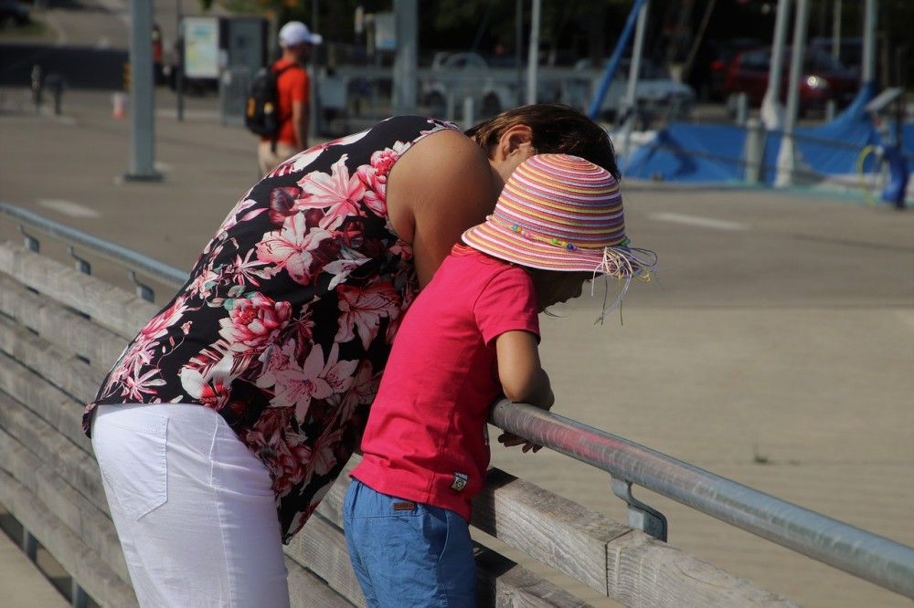 Έρχονται το φθινόπωρο οι &#8220;Νταντάδες της Γειτονιάς&#8221;-Χώροι φύλαξης εντός των μεγάλων επιχειρήσεων