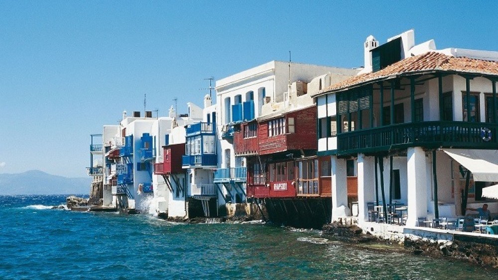 Μύκονος: 48ωρο λουκέτο σε γνωστό beach restaurant