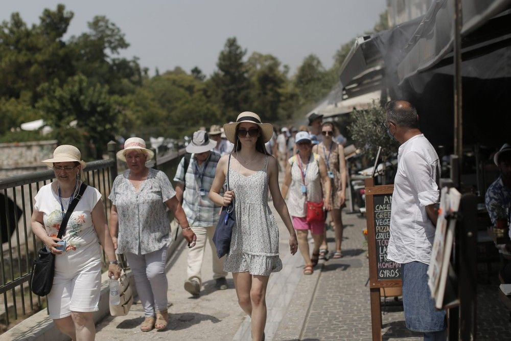 Βασιλακόπουλος: Έξι νεκροί ηλικίας 18 με 39 την τελευταία εβδομάδα