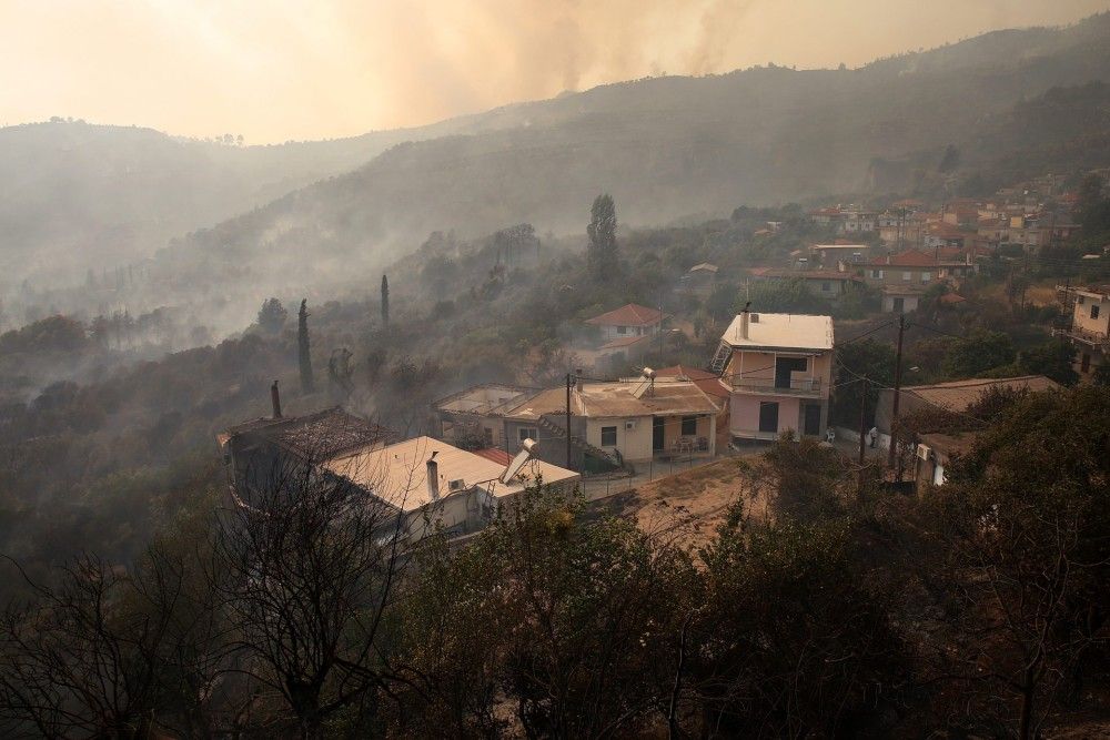 Ηλεία: Σε εξέλιξη βρίσκονται δύο μεγάλα πύρινα μέτωπα στις περιοχές Χελιδόνι και Λάλα