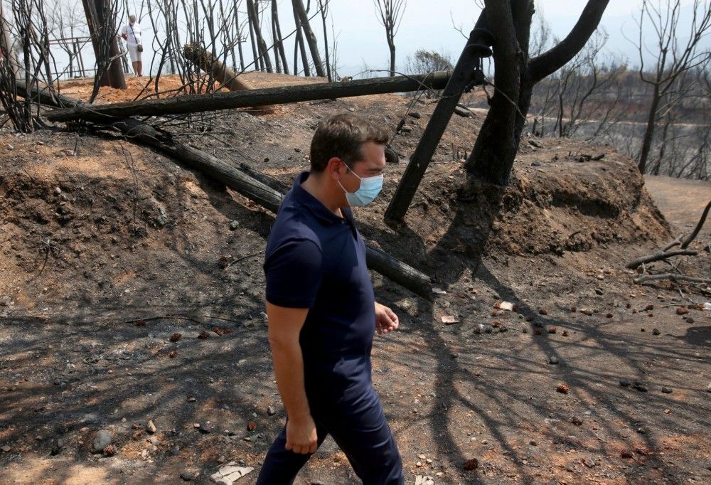 Στο σπίτι του Τσίπρα δεν μιλάνε για φωτιές