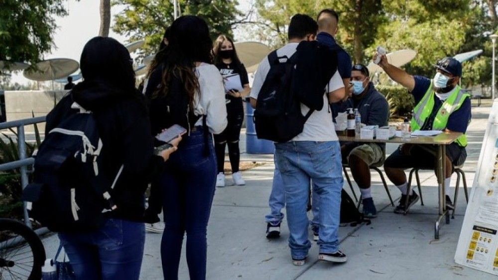 ΗΠΑ-Λος Άντζελες: Υποχρεωτικός ο εμβολιασμός των μαθητών άνω των 12 ετών