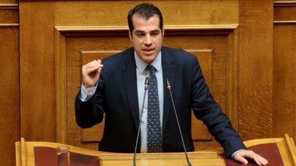 Πλεύρης: Η κυβέρνηση είναι κάθετη στον εμβολιασμό υγειονομικών