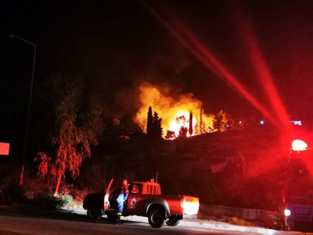 Φωτιά στη δομή προσφύγων στο Βαθύ Σάμου