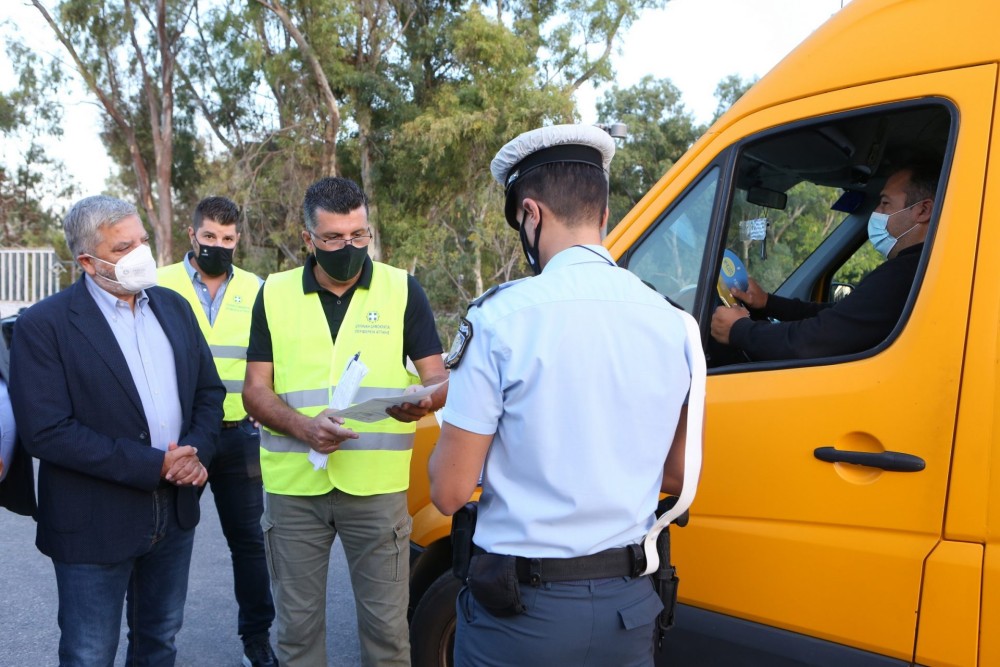 Έλεγχοι μικτών κλιμακίων Περιφέρειας Αττικής και Τροχαίας σε σχολικά λεωφορεία