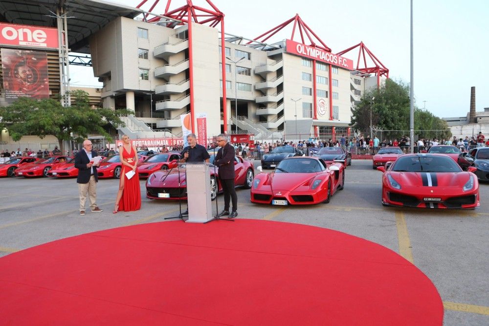 &#8220;Απόβαση&#8221; 30 Ferrari στο Μεγάλο Λιμάνι