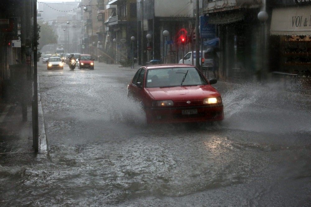 Κακοκαιρία: Σε πλήρη ετοιμότητα η Περιφέρειας Αττικής-Ειδικά μηχανήματα σε ρέματα