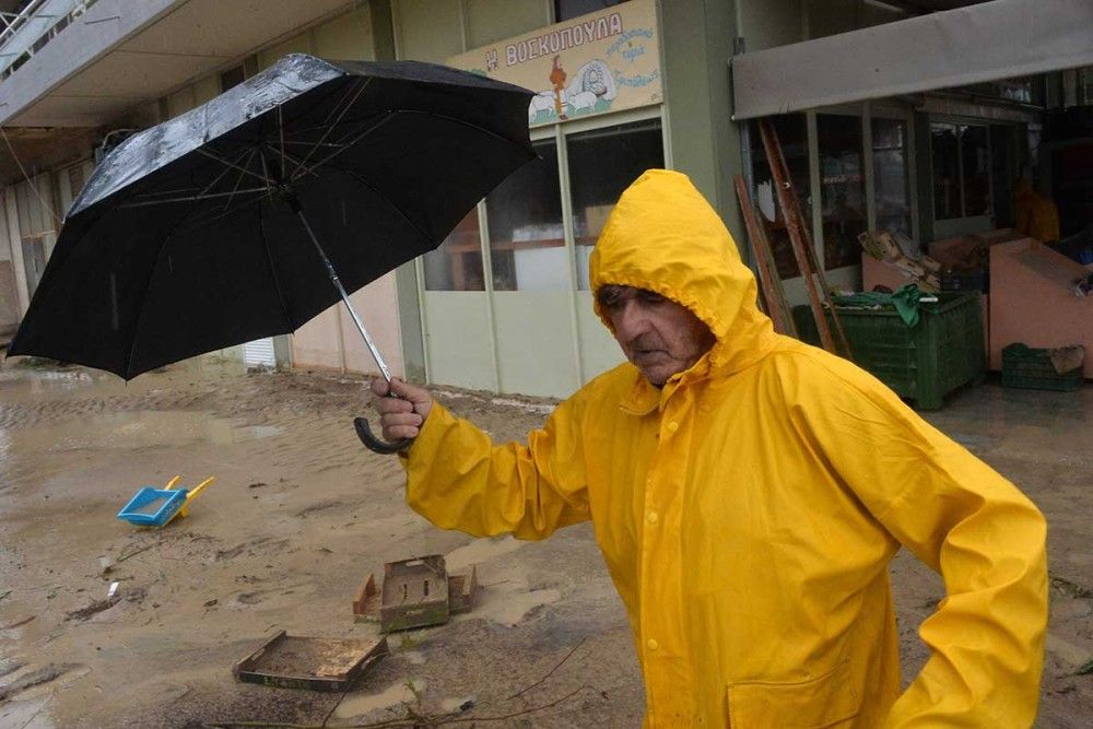 Κακοκαιρία &#8220;Μπάλλος&#8221;: Ισχυρές βροχές και καταιγίδες-Σε ετοιμότητα οι Αρχές