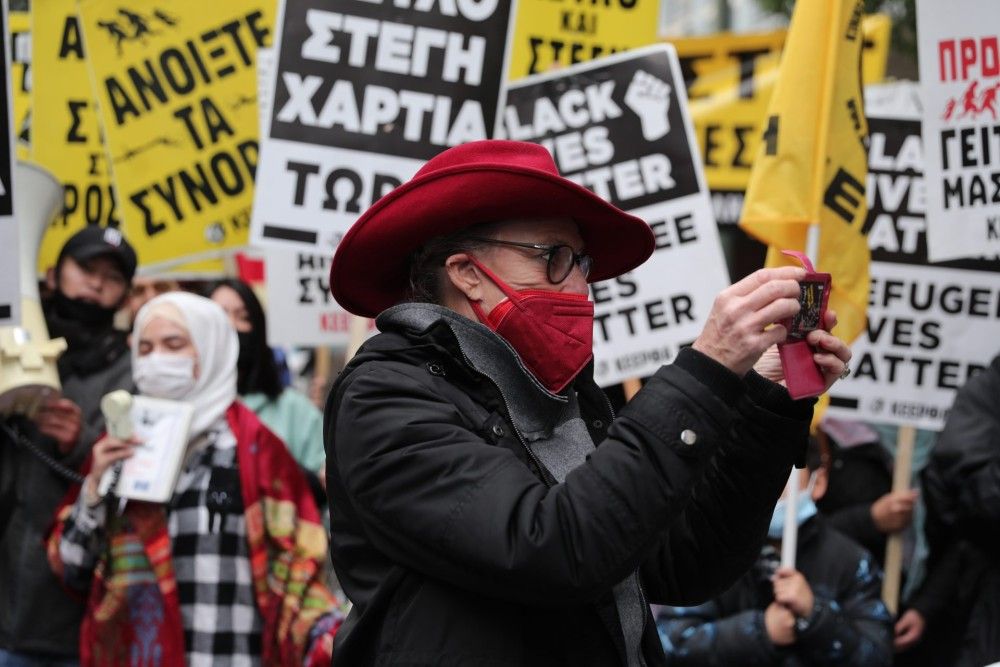 Τρεχάτε χωριανοί&#8230; χάνουμε την Ολλανδή&#33;