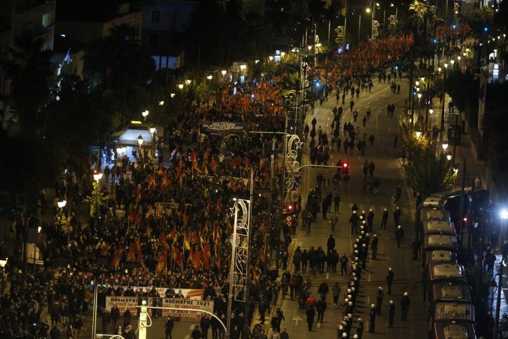 Πολυτεχνείο: Χωρίς σοβαρά επεισόδια ολοκληρώθηκαν οι εκδηλώσεις