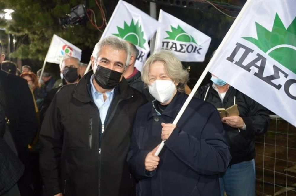 Εκλογές ΚΙΝΑΛ: Στο πλευρό του Γιώργου Παπανδρέου η Αθηνά Λινού