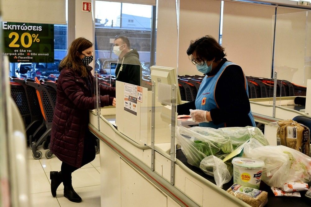 Στο τραπέζι νέα μέτρα για τους ανεμβολίαστους