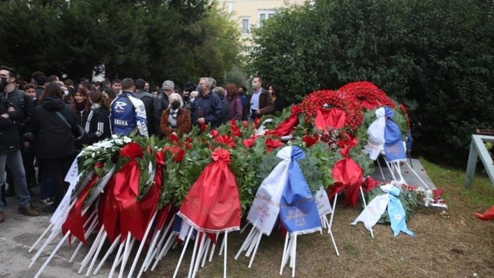 Μπαχαλάκηδες σε ρόλο νταβατζή- Έδιωξαν βουλευτές και χτύπησαν τον αντιστασιακό Μανιό