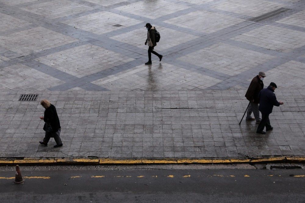 Έκτακτη σύσκεψη σήμερα για μέτρα πριν την Πρωτοχρονιά