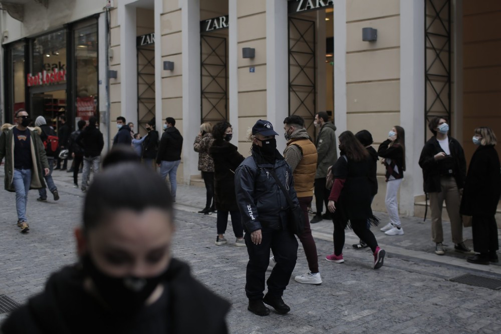 Πάνω από 15.000 κρούσματα σήμερα-370% αύξηση στην Αττική-Πλεύρης: Επίσπευση μέτρων