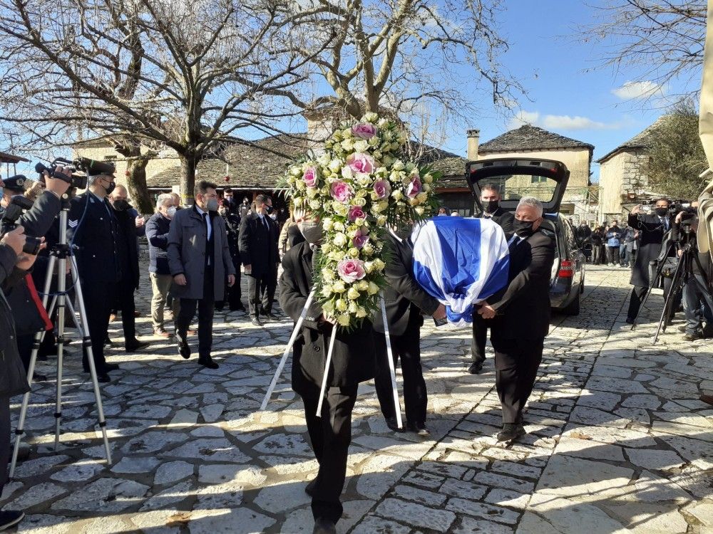 Στο Νησί της λίμνης Ιωαννίνων &#8220;αναπαύεται&#8221; από σήμερα ο Κάρολος Παπούλιος