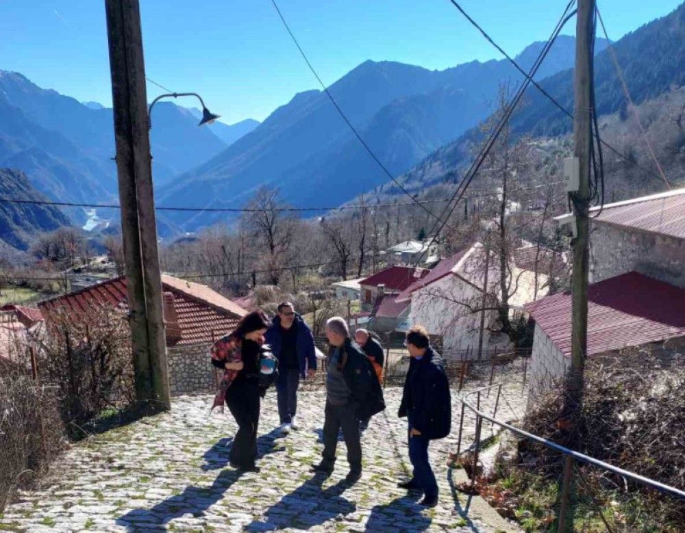 Ο κορωνοϊός καλπάζει και ο Τσίπρας την είδε τουρίστας διαρκείας&#33;