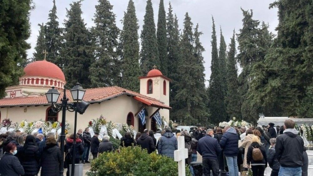 Βέροια: Σε κλίμα οδύνης η κηδεία του 19χρονου