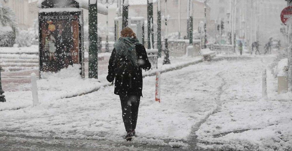 Νέα κακοκαιρία με βροχές, καταιγίδες και χιόνια