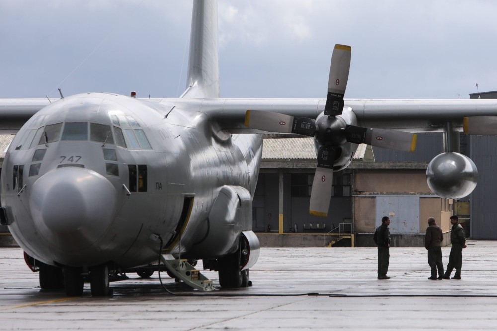 Απογειώθηκε το πρώτο C130  με στρατιωτική βοήθεια για την Ουκρανία