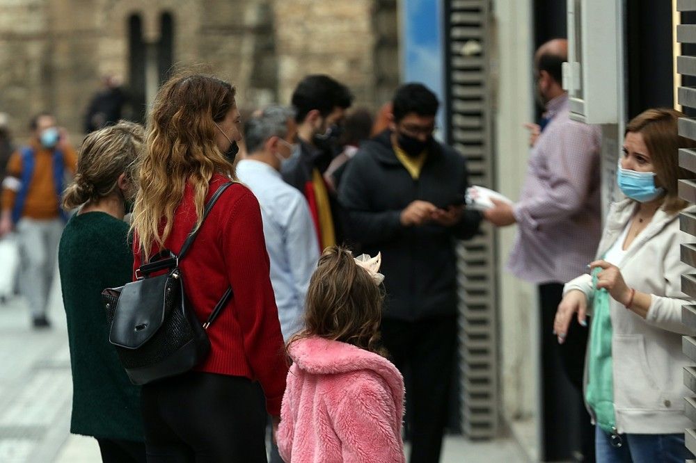 Τζανάκης: Μπορούμε να βγάλουμε τις μάσκες στους εξωτερικούς χώρους