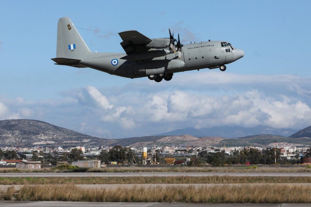 Απογειώθηκαν για Ουκρανία τα δύο C-130 με ανθρωπιστική βοήθεια και αμυντικό υλικό