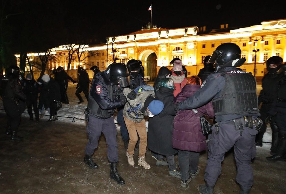 Ρωσία: Πάνω από 400 συλλήψεις σε διαδηλώσεις κατά του πολέμου στην Ουκρανία