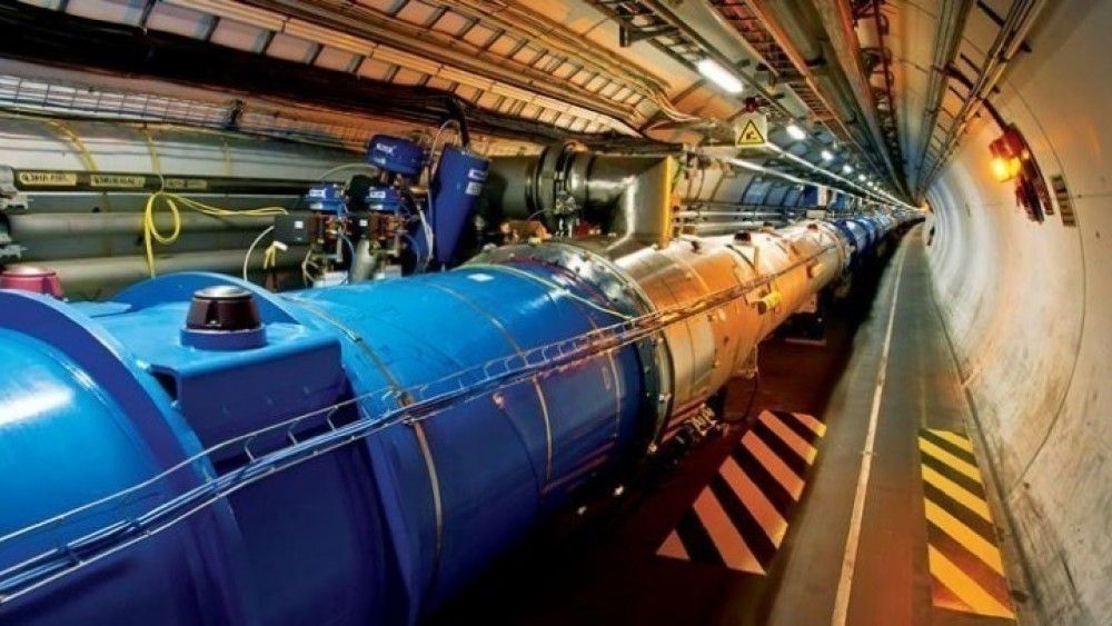 Το CERN σταματά τη συνεργασία με τη Ρωσία