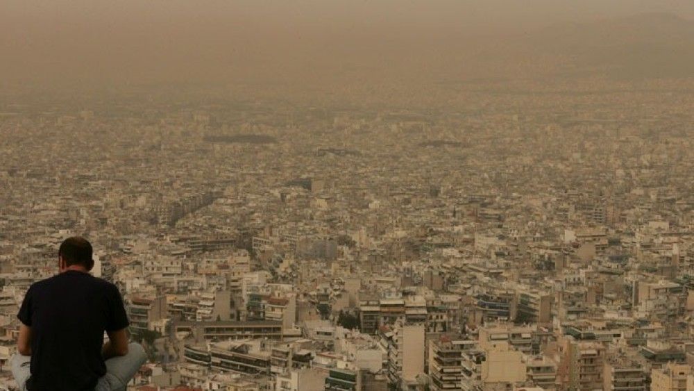 Λασποβροχή φέρνει η αφρικανική σκόνη