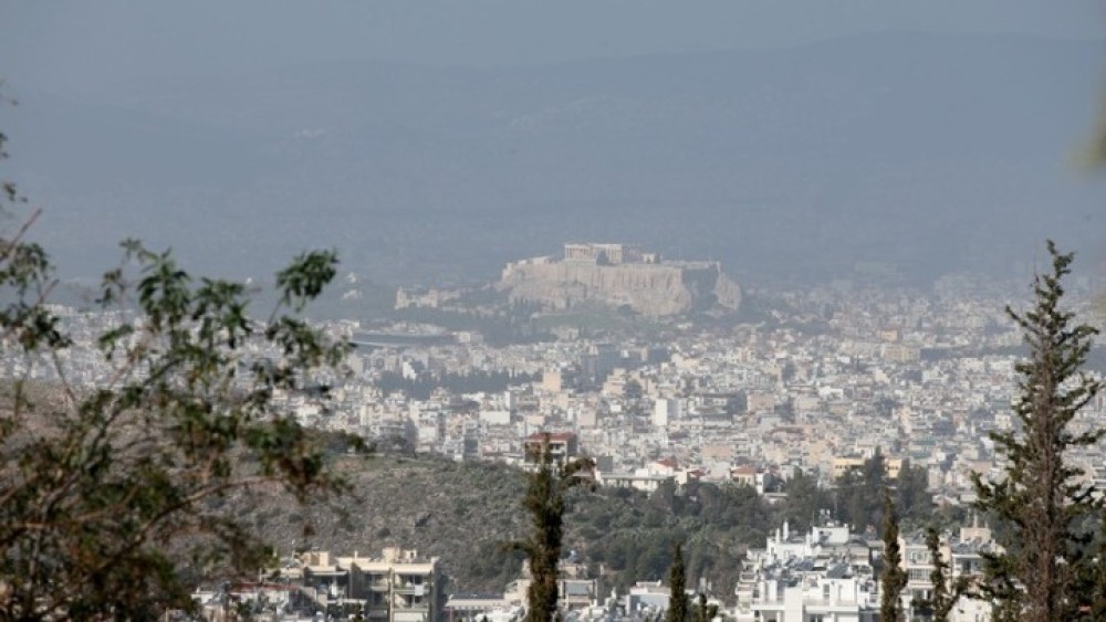 Καιρός: Βροχές, ζέστη και αφρικανική σκόνη