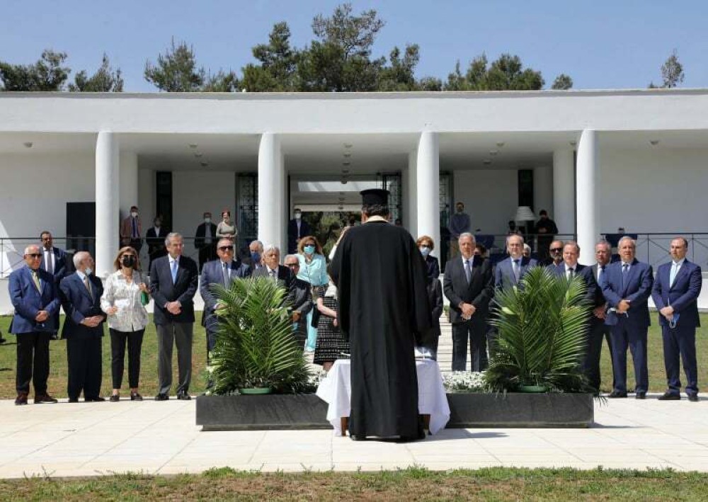 Το βαρύ «πυροβολικό» της ΝΔ στο μνημόσυνο του Εθνάρχη